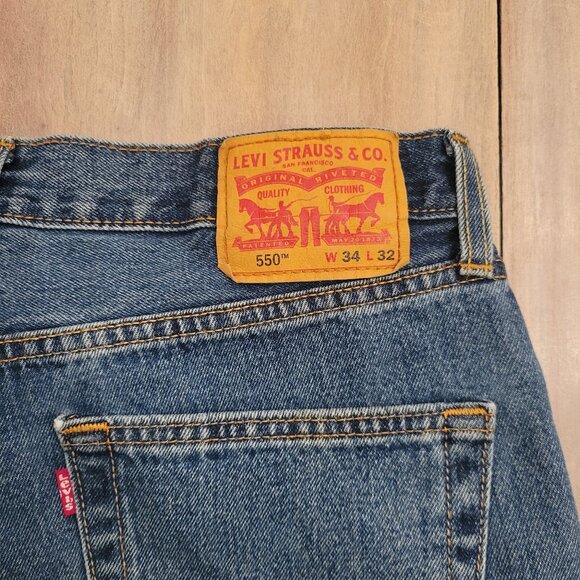 Levi's Mens 550 Relaxed Fit Jeans Size 34x32 Medium Wash - Picture 3 of 7